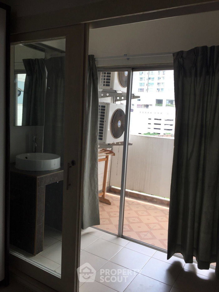picture 2-BR Condo at Ratchathewi Tower Condominium near BTS Ratchathewi (ID 2989204) - 5/9
