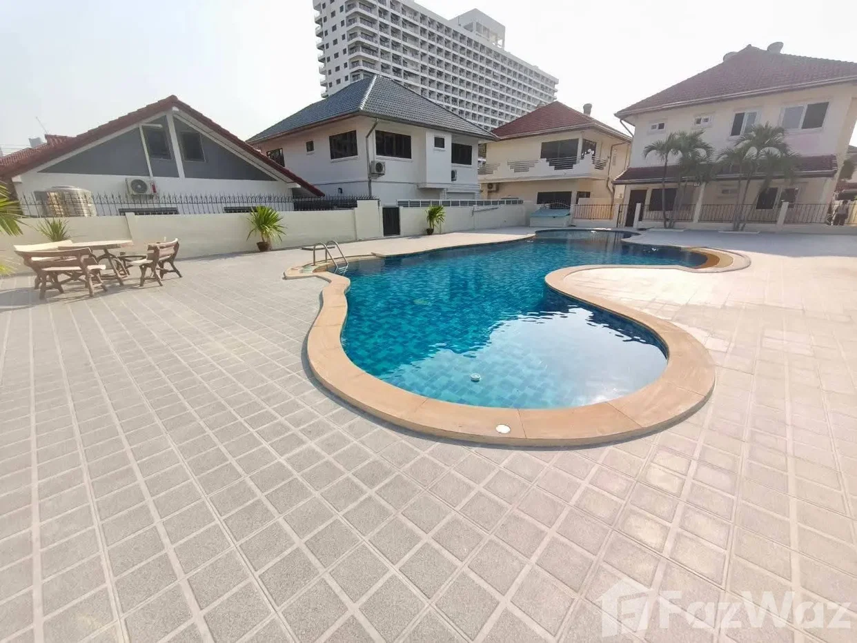 picture ðĨ4 Bedroom House at Royal Park VillageðĨ 6453439 - 1/10