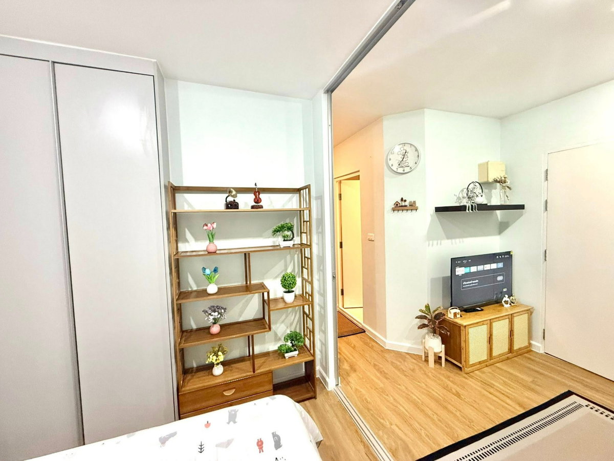picture Room for sale  v condo Ladkrabang - 8/15