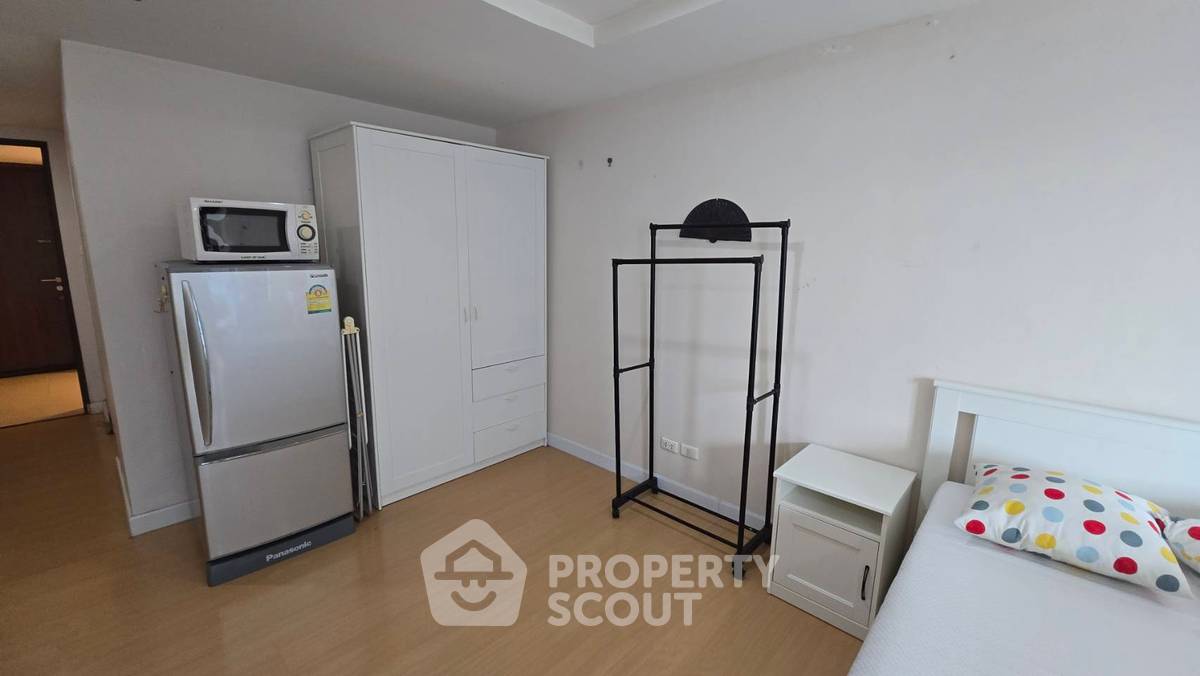 picture Studio Condo at The Trendy Condominium near BTS Nana (ID 2991977) - 6/8