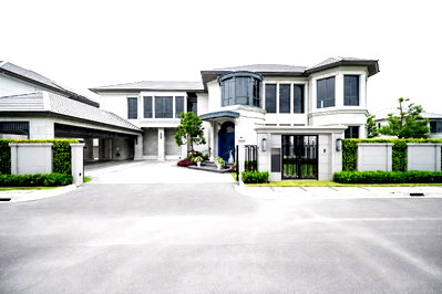 Houses for rent Bangkok : 📣📣 For rent Narasiri Krungthep Kreetha Ultra Luxury single house 5 Bedrooms (Typing 0974164645, Line: JKJK4645 instead of click the blue/gr button) 