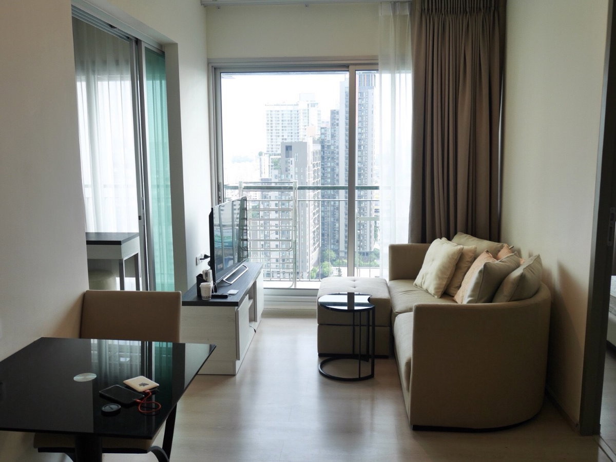 picture Available 10Jul26! Life Ratchada. 1bed 45sqm.  Line id: @pfagent - 1/7