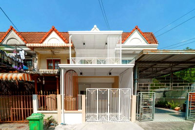 Townhouses for sale Nonthaburi : [FOR SALE] 2-Story Townhouse – Pimonrat 2 Village, Baan Kluay-Sai Noi | Move-in Ready, Mint Condition & Free Transfer!