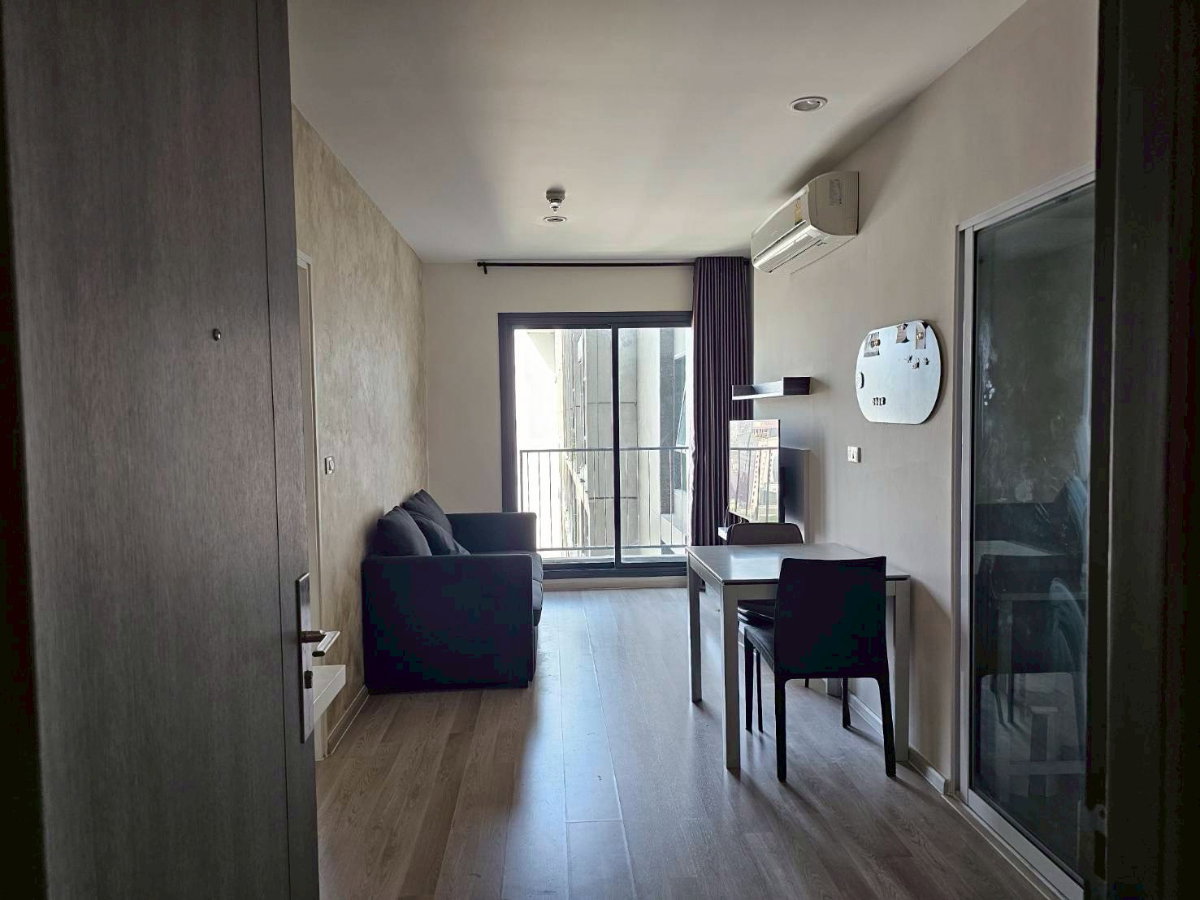 รูป For Rent 🏢✨ Life Asoke-Rama 9 เฟอร์นิเจอร์ครบ บิ้วอินสวยงาม สนใจแอดไลน์ @255ghzjq. มี@ด้วยน้าꔛ - รูปที่ 1/16