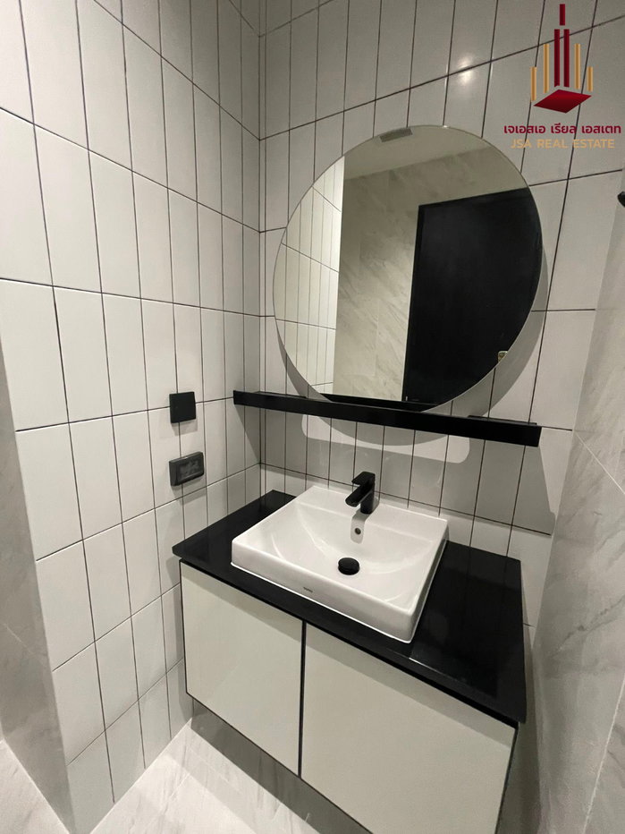 picture ✨ For Sale: Chapter Charoennakhorn - Riverside Condo ✨ 💰 Only ฿ 5,790,000 THB - 7/7