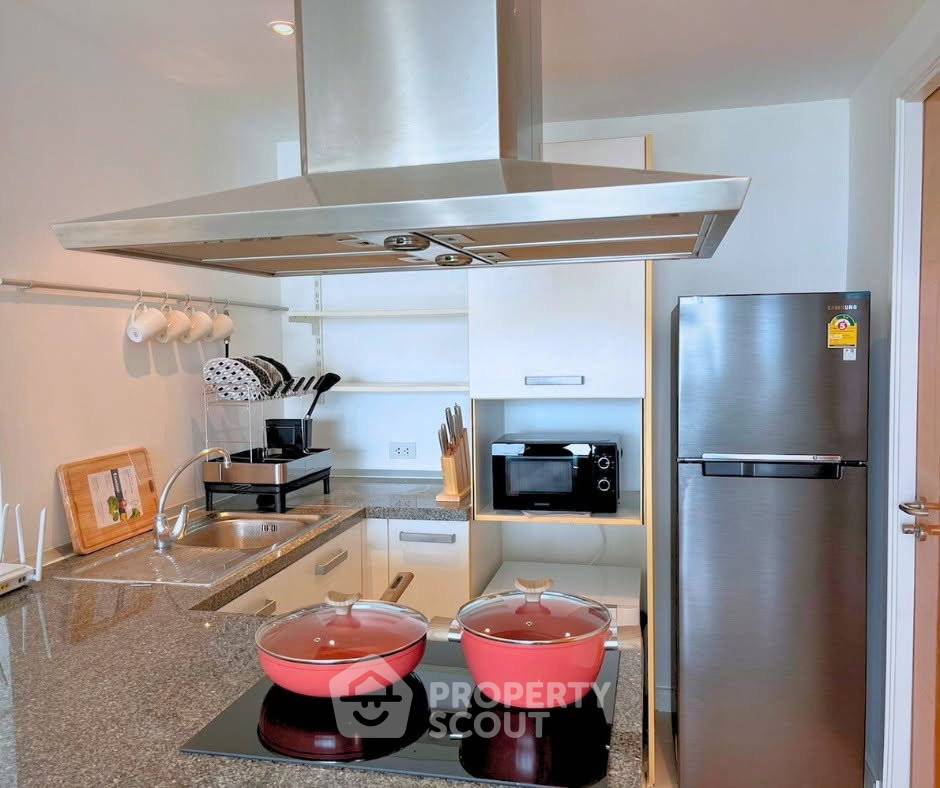picture 2-BR Condo at Fullerton Sukhumvit near BTS Ekkamai (ID 2991185) - 4/9
