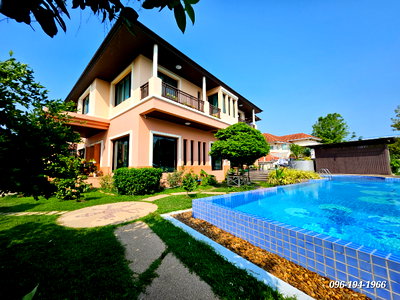 Houses for rent Bangkok : Resort-Style Living in Bangkok: Massive 650 Sq.m. Estate with Private Pool & Jacuzzi ✨