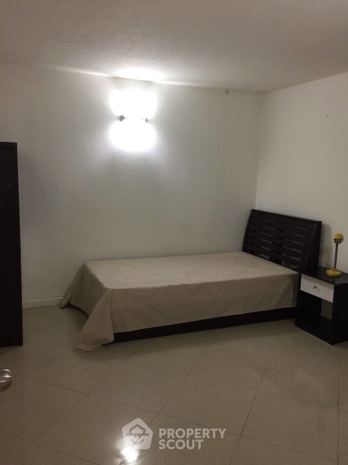 picture 2-BR Condo at Ratchathewi Tower Condominium near BTS Ratchathewi (ID 2989204) - 3/9