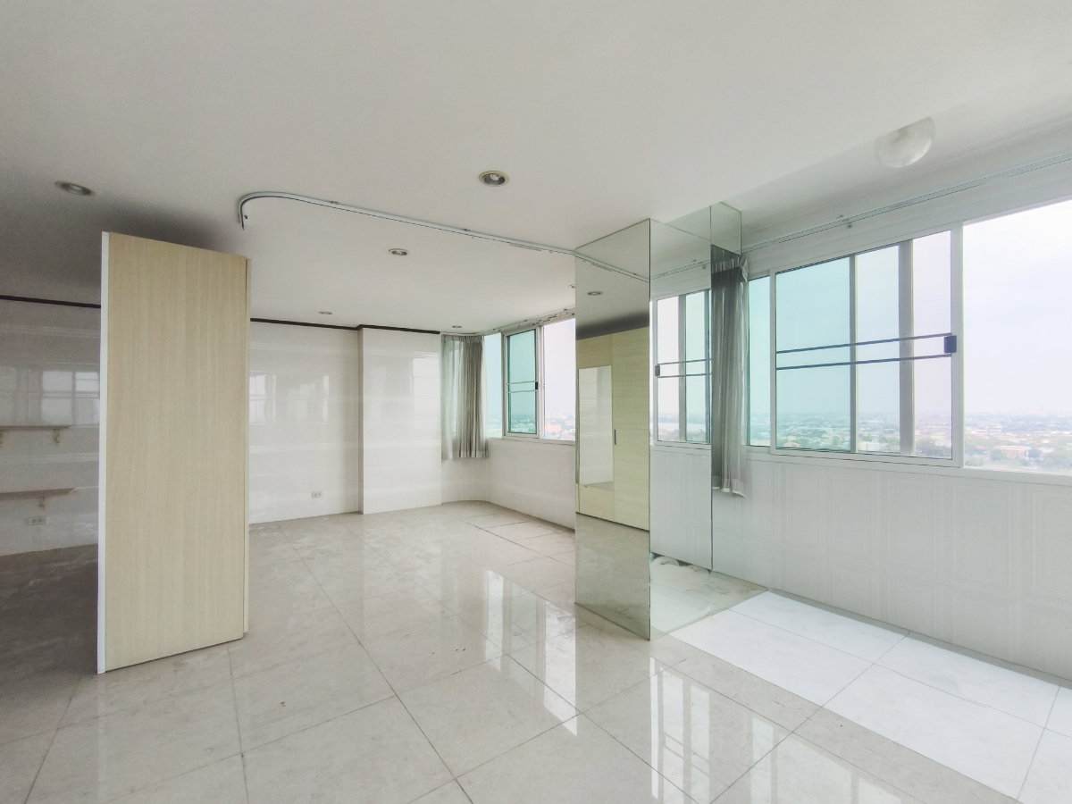 รูป ขายคอนโดเดอะ ทรีโอ การ์เด้น ห้องมุมใหญ่ 105 ตร.ม. ฟิลเหมือนอยู่บ้านจริง! " ทำเลทอง ติดถนนใหญ่ ใกล้ MRT ศรีนครินทร์ 38 ซื้ออยู่ก็คุ้ม ลงทุนก็ปัง! - รูปที่ 7/15