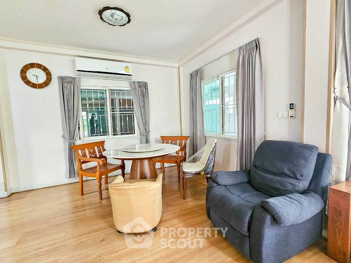 picture 5-BR House in Chai Sathan (ID 2989667) - 7/22