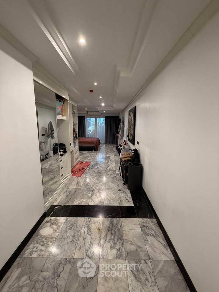 รูป คอนโด 3-ห้องนอน ที่ รอยัล ฮิลล์ รีสอร์ท ใกล้ พัทยาใต้ (ID 2991722) - รูปที่ 3/8