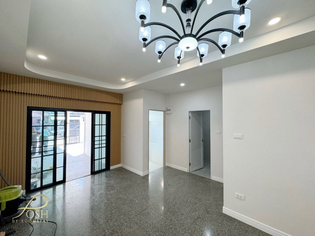 รูป ภูเก็ตวิลล่าสาม Phuket Villa3  รีโนเวทและต่อเติมทั้งหลังในสไตล์โมเดิร์น มาพร้อมอ่างอาบน้ำ ถนนหน้าบ้านกว้างไม่แออัด - รูปที่ 7/19