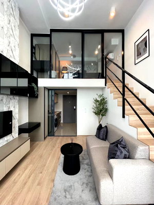 Condos for rent : Condo for RENT : Ideo Rama 9 Asoke   𝐒𝐢𝐳𝐞 :  37 sqm.  DUPLEX 1 Bed / 1 Bath / Closed Kitchen / City view  𝐅𝐥𝐨𝐨𝐫 : 31st  Fully furnished  
