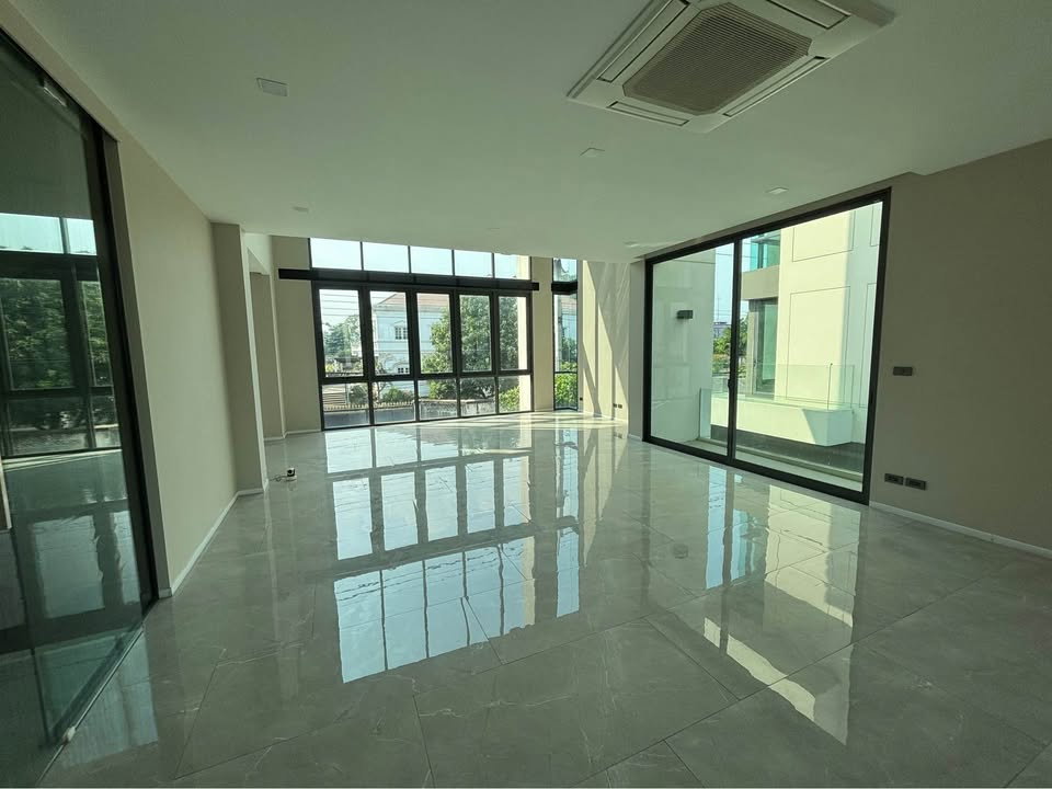 picture R3055 Home Office For Rent Myst Onnut Srinakarin - 6/22