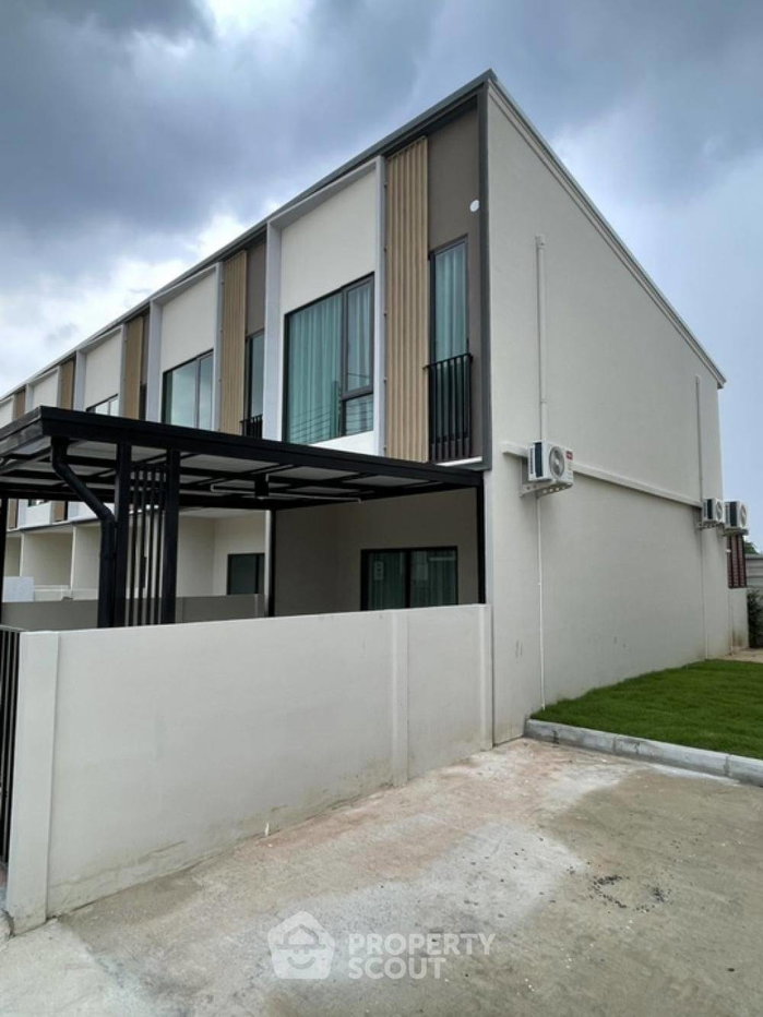 picture 2-BR Townhouse at Altitude Kraf Bangna in Bang Kaeo (ID 2989491) - 12/30