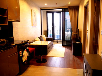 Condos for rent :  IDEO Q                         Victory 