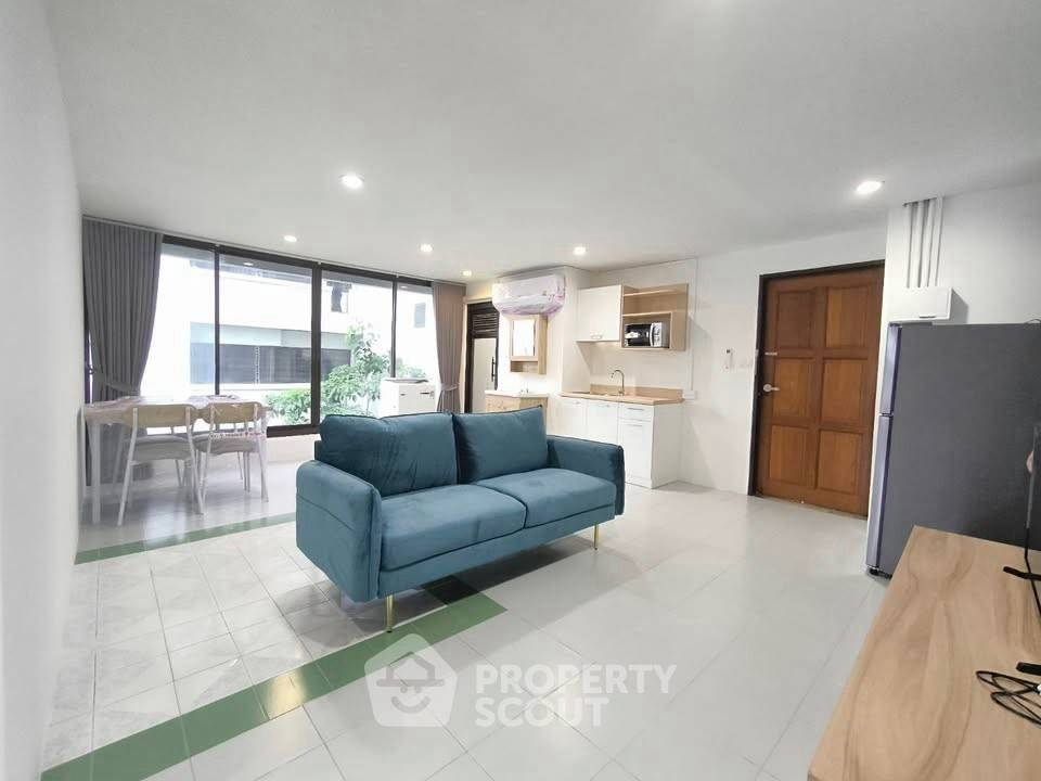รูป คอนโด 1-ห้องนอน ที่ เดอะ วอเตอร์ฟอร์ด คอนโดมิเนียม ใกล้ BTS ทองหล่อ (ID 2431808) - รูปที่ 1/16