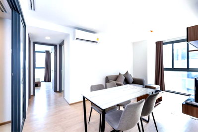Condos for rent : For Rent📍taka haus 🛀2 bed 2 bath📞0639399665