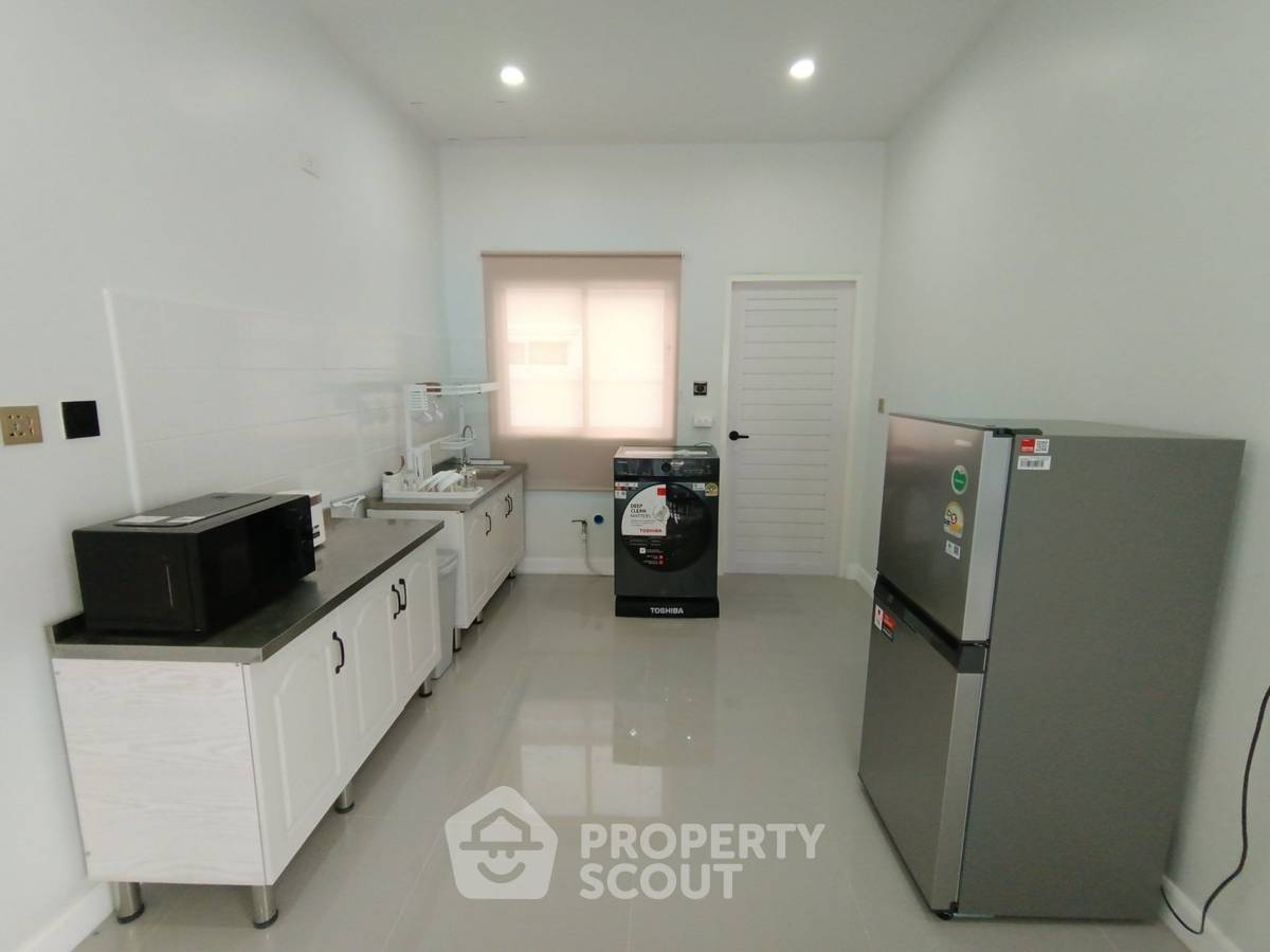 รูป บ้าน 3-ห้องนอน ใกล้ เดอะ เวเนเซีย (ID 2097948) - รูปที่ 6/8