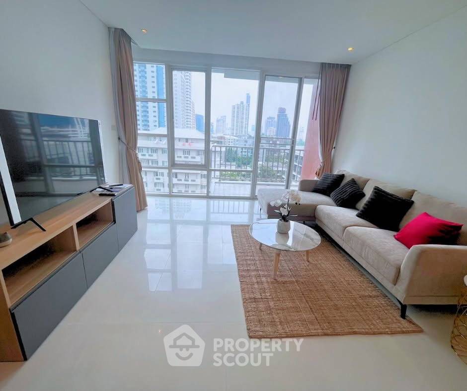 picture 2-BR Condo at Fullerton Sukhumvit near BTS Ekkamai (ID 2991185) - 2/9