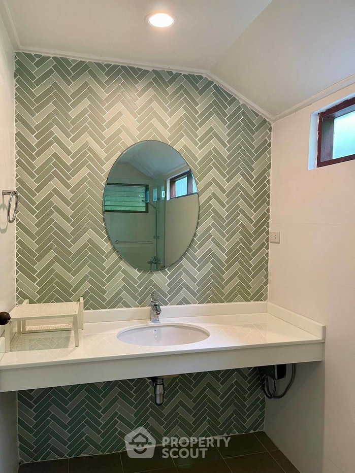 picture 2-BR House near BTS Phloen Chit (ID 2987381) - 17/17
