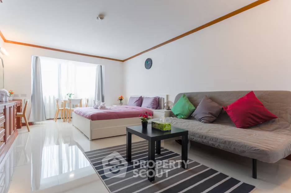 picture Studio Condo at Omni Tower near BTS Nana (ID 2987220) - 6/16