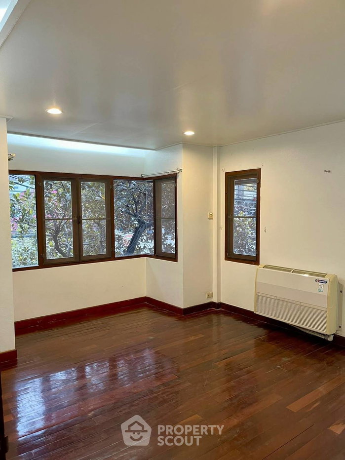 picture 2-BR House near BTS Phloen Chit (ID 2987381) - 9/17