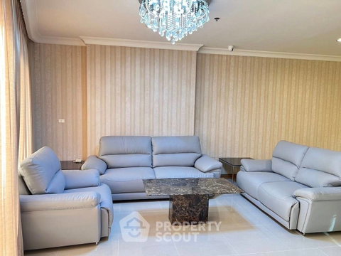 3-BR Condo at Supalai Casa Riva close to Thanon Tok (ID 2659733)