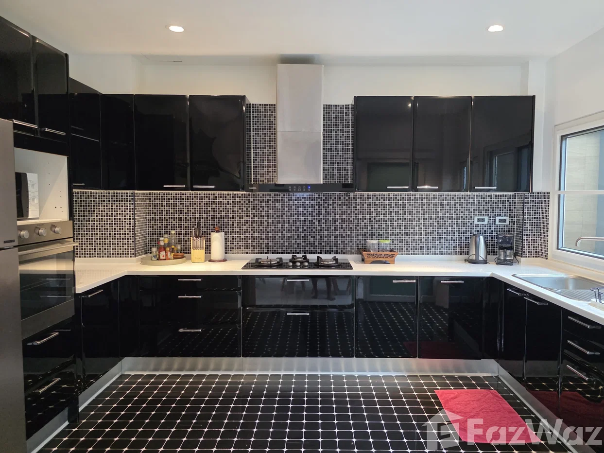 picture 3 Bedroom Villa for rent in Bang Lamung, Chon Buri  5696786 - 3/7