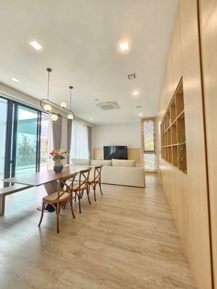 รูป RS6432 ขาย ให้เช่า บ้านเดี่ยวระดับ Ultra Luxury 3 ชั้น VIVE Krungthep Kreetha (VIVE 2)  - รูปที่ 2/20
