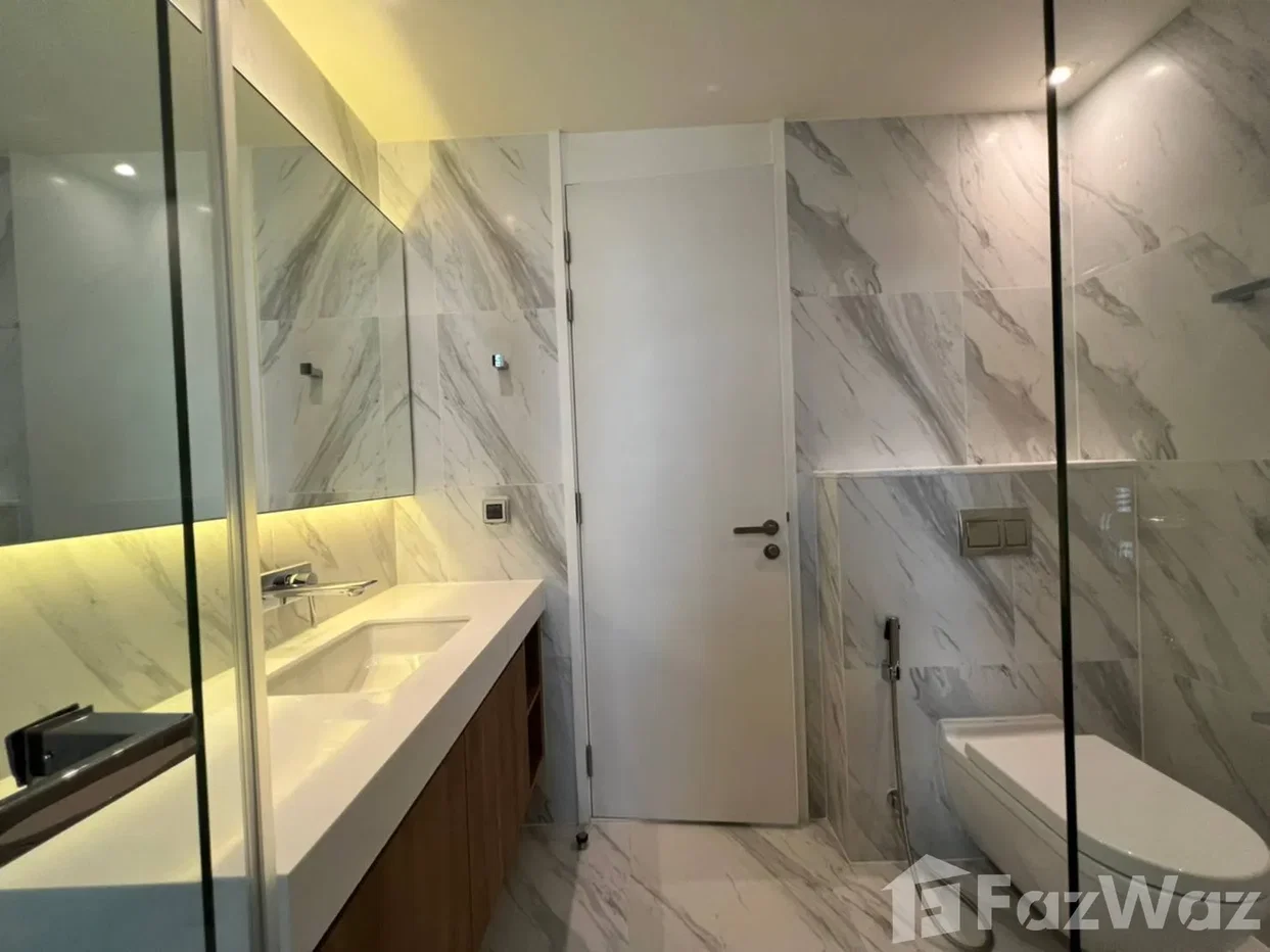 picture Find That Perfect Balance: Modern Comfort in Khlong Toei Nuea 1165870 - 13/14