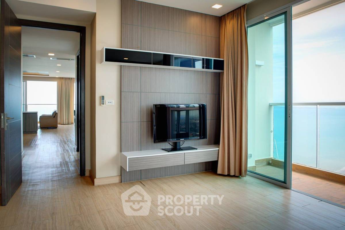 picture High-Floor 2-BR 130 Sqm At Cetus Beachfront, Jomtien Beach (ID 1495264) - 1/23