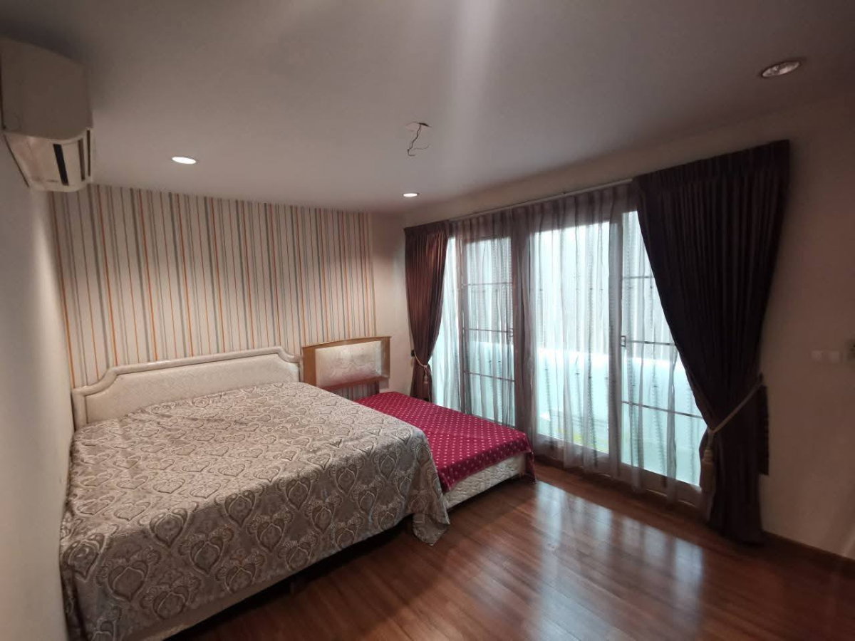 รูป บ้านกลางกรุง แกรนด์เวียนนา พระราม 3 ขายทาวน์โฮม 3 ชั้น 3 ห้องนอน โทร 063-6165390 - รูปที่ 8/15