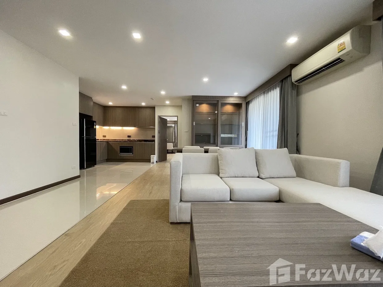 picture A spacious, pet-friendly residence with penthouse proportion 6459186 - 1/16