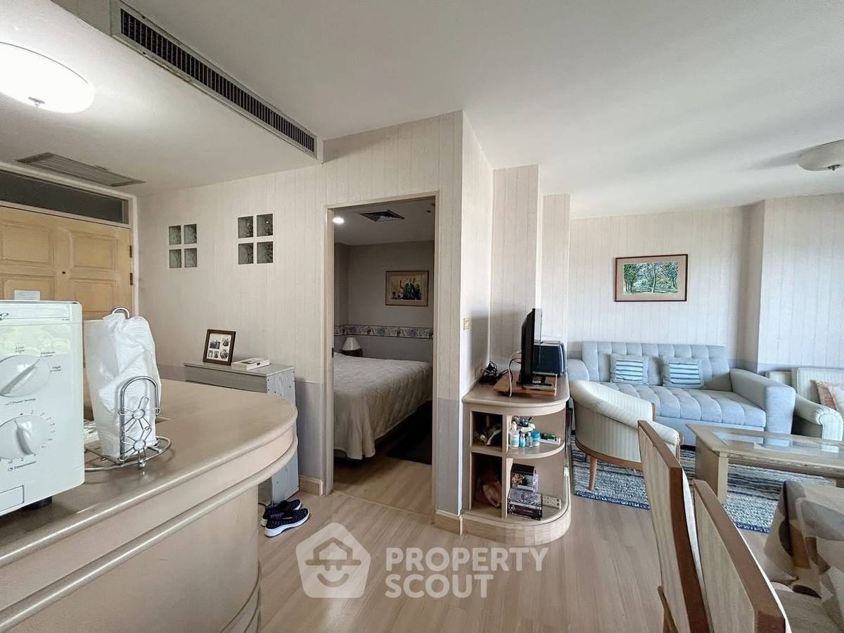 picture 2-BR Condo at Baan Rabiang Chan close to The Venezia (ID 2993158) - 11/12