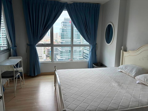 Condo for Rent at Life @ Sathorn 10 (A6906040) ID Line : @condo98