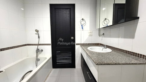 🛏️ Studio - 🛁 1 Bath - 🏙️ City View - 🌏 FOREIGN name - 🏢 TW Jomtien Beach Condominium Pattaya - Ref: TW12
