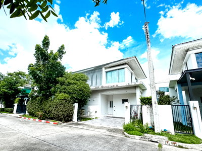 บ้านเดี่ยว อ่อนนุช 80 : บ้านเดี่ยวเพอร์เฟคเพลส พัฒนาการ-ศรีนครินทร์ หรู สะดวกทุกการเดินทาง ดีไซน์ทันสมัย ครบทุกฟังก์ชันใช้สอย