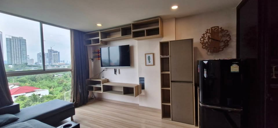 picture Condo for Rent – Top Floor Corner Unit with Stunning River View - 10/19