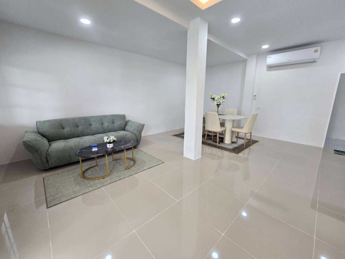 รูป บ้านเดี่ยวหลังมุมใน ทำเลดีเยี่ยม หมู่บ้าน ลลิลแลนซีโอ วงแหวน-รามอินทรา ถนนเลียบคลองสอง คลองสามวา รีโนเวทใหม่ แต่งสวยมาก พร้อมอยู่ มีเฟอร์นิเจอร์ - รูปที่ 16/49