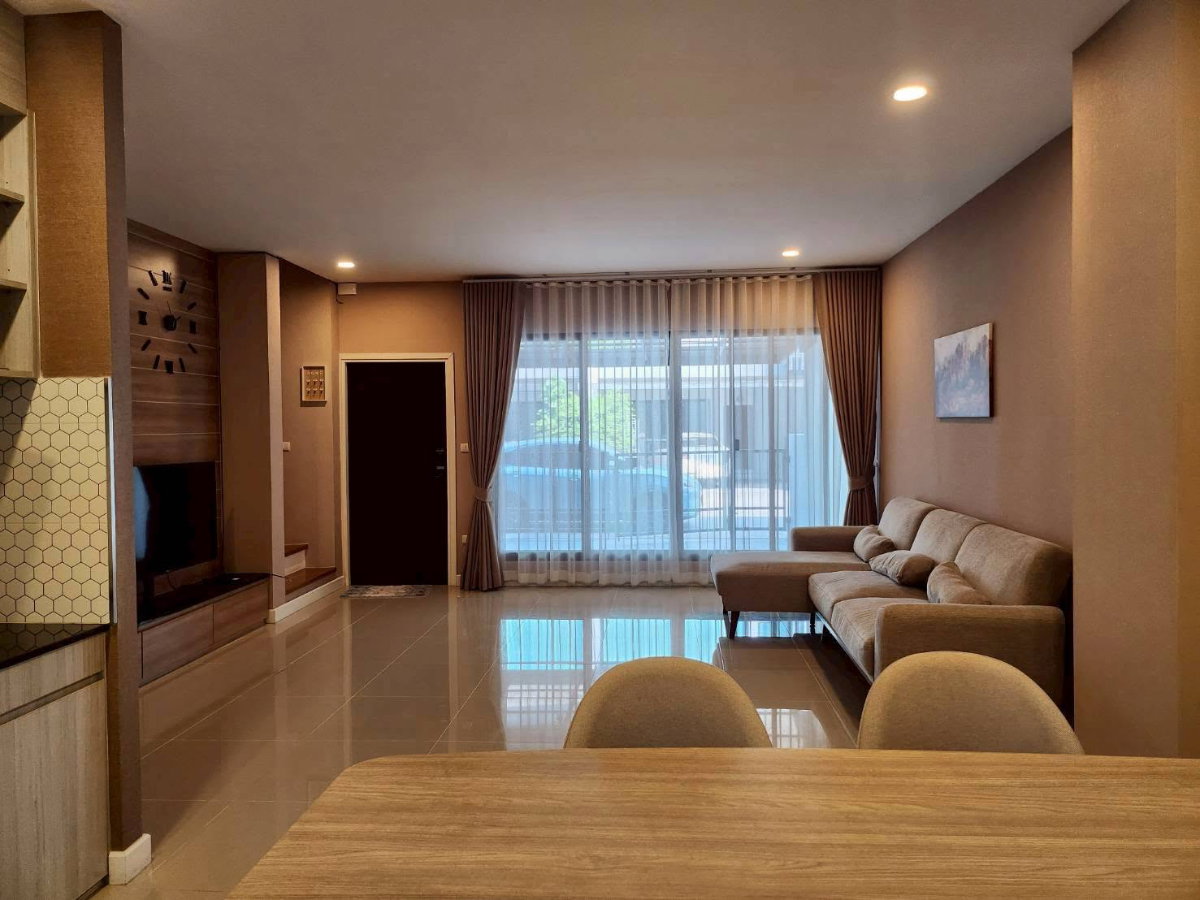รูป บ้านเช่าใกล้ CMIS แห่งใหม่ 3 นอน 3 น้ำ เฟอร์ครบ พร้อมอยู่ เพียง 20,000 บาท - รูปที่ 2/15