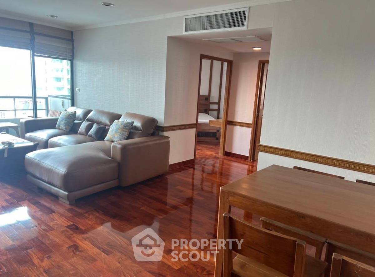 รูป คอนโด 2-ห้องนอน ที่ สาธร การ์เด้นส์ ใกล้ MRT สีลม (ID 2205790) - รูปที่ 2/7