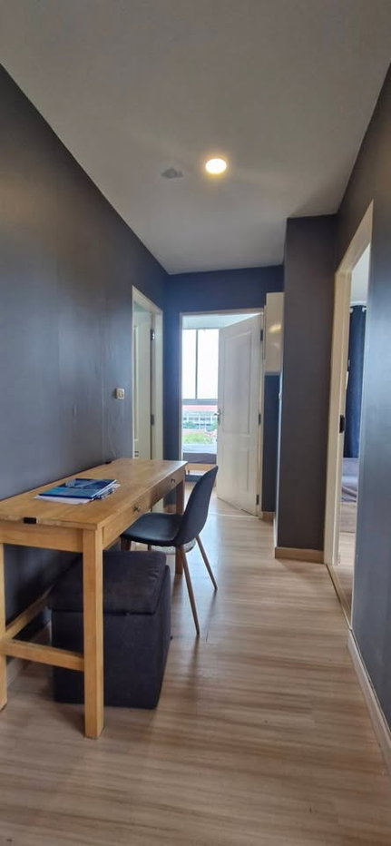 picture Condo for Rent – Top Floor Corner Unit with Stunning River View - 9/19