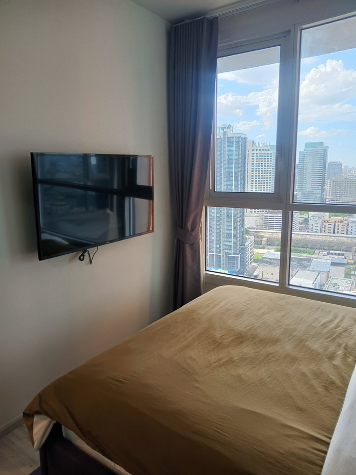 picture XT HuaiKhwang | 1 Bed 35 Sq.m. | 28th FL., **Rent 22,000 THB** Viewing Add Line ID : @property.ma - 15/18