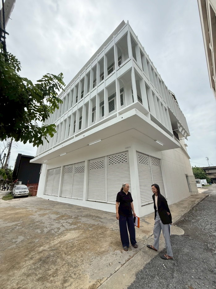 รูป อาคารพาณิชย์สินธุมงคล อาคารพาณิชย์ 3 ชั้น และชั้นลอย พื้นที่ 840ตร.ม.ขนาด1260 ตรม. ติดถนนเทพารักษ์ ขนาดหว่างมากราคาต่อได้ มีโดม - รูปที่ 2/59