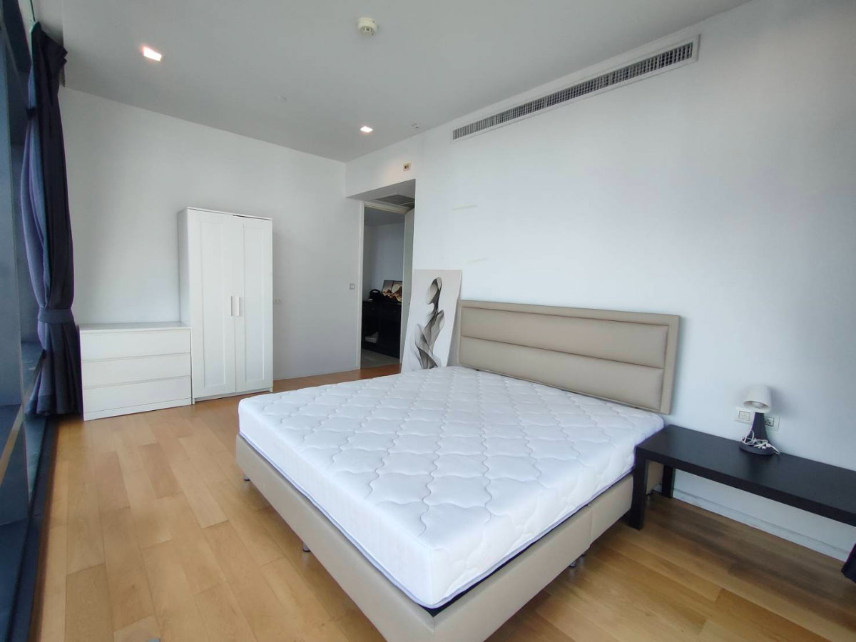 รูป Condo for rent : Circle Living Prototype (Close to MRT Phetchaburi) - รูปที่ 3/15