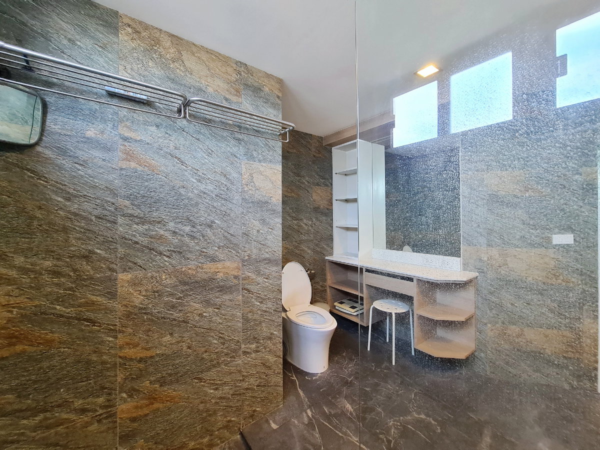 picture Asoke Tower: Renovated Pet-Friendly Residence, 3-BR Open Views in Asoke–Petchaburi - 14/27