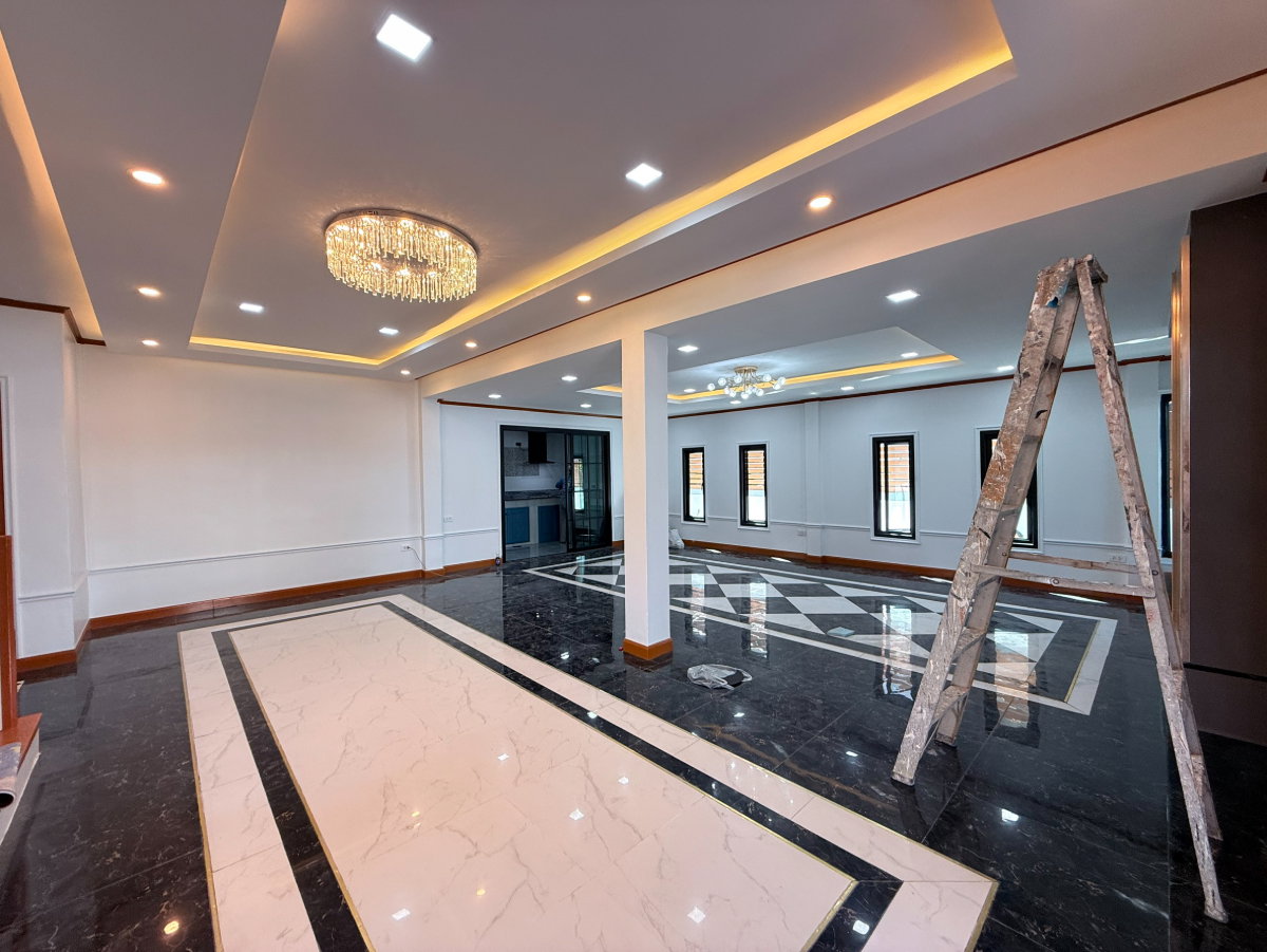 รูป (บ้านกำลังรีโนเวทใหม่) บ้านเดี่ยว หลังใหญ่ กว้างขวาง ม.เพ็ญศิริ4 ซ.เลียบวารี25/1 คู้ขวา หนองจอก ทำเลดี ราคาคุ้ม - รูปที่ 2/9