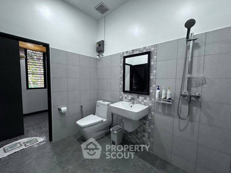 รูป วิลล่า 4-ห้องนอน ใกล้ เมืองพัทยา (ID 2993141) - รูปที่ 13/18
