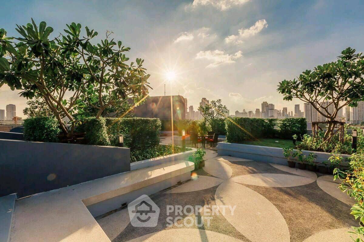 รูป คอนโด 2-ห้องนอน ที่ ดาวน์ทาวน์ 49 สุขุมวิท ใกล้ BTS พร้อมพงษ์ (ID 2306423) - รูปที่ 23/24